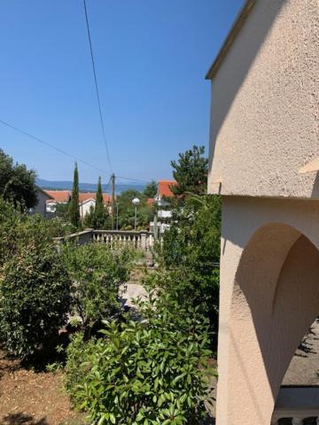 Apartments Toni-Malinska Luaran gambar