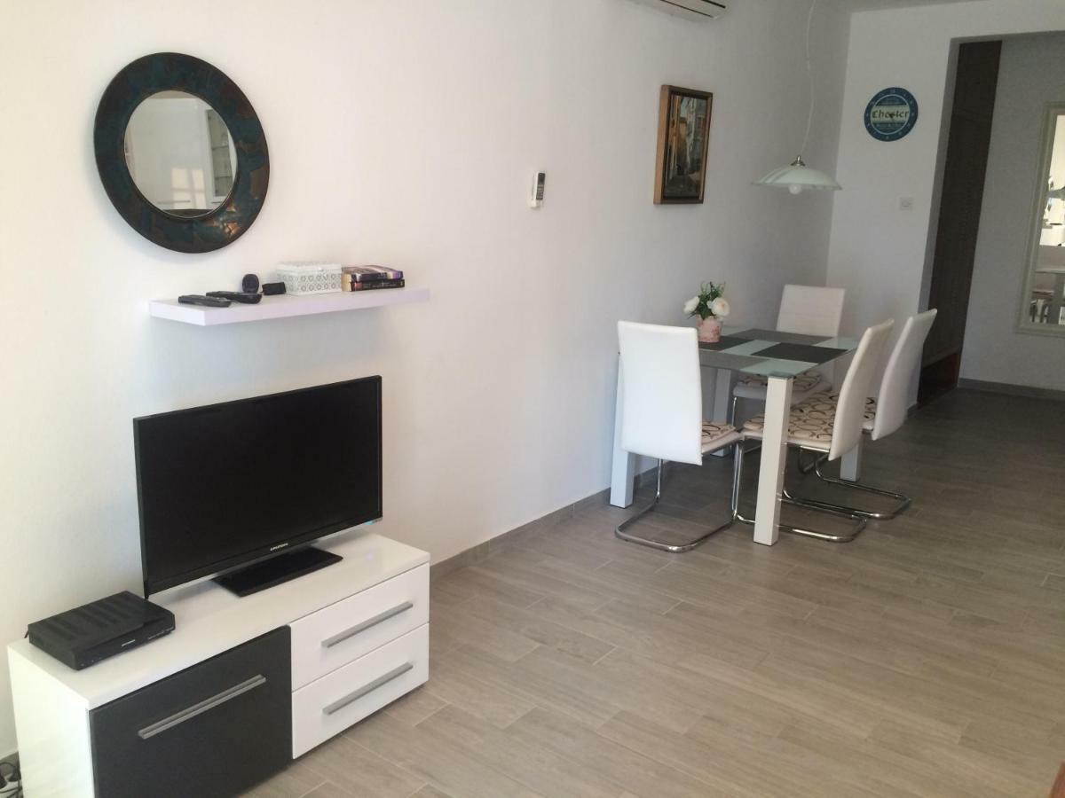 Apartments Toni-Malinska Luaran gambar