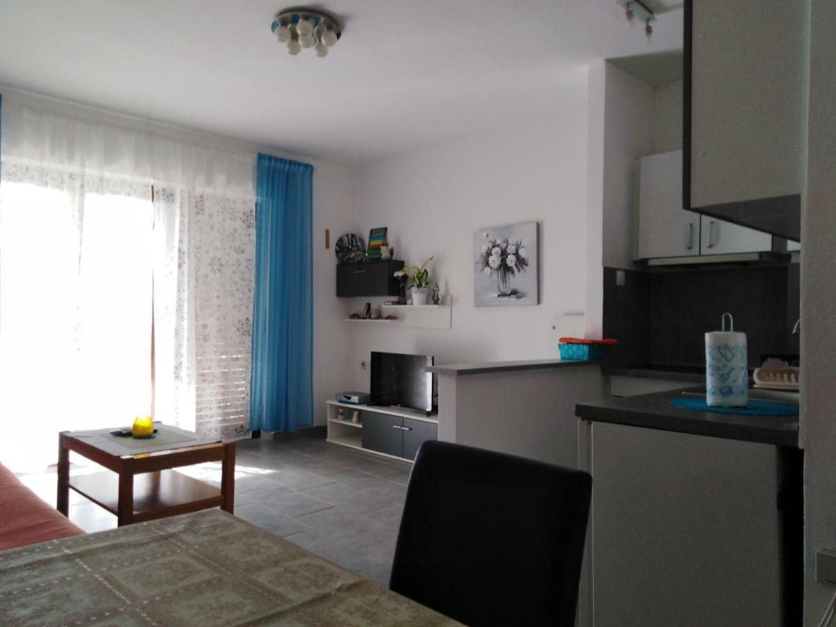 Apartments Toni-Malinska Luaran gambar