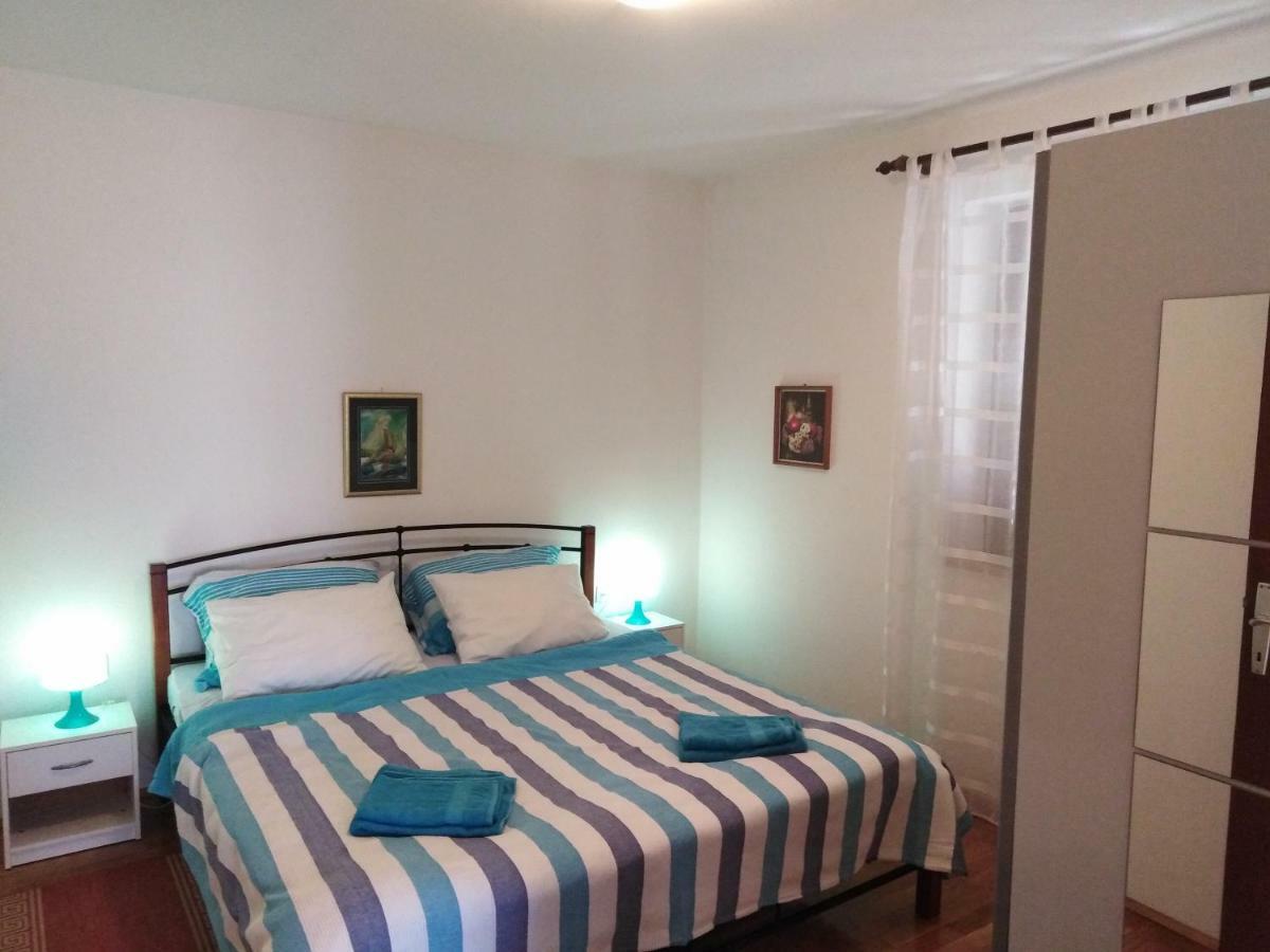 Apartments Toni-Malinska Luaran gambar